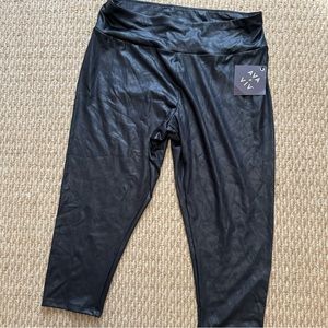 Leather Look Cropped Leggings
